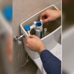 Réparer une fuite de WC : diagnostic et solutions